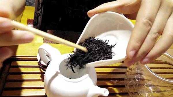 传播传统茶文化,弘扬工匠精神--润州区举办&ldquo;静怡杯&rdquo;高级茶艺师技能竞赛